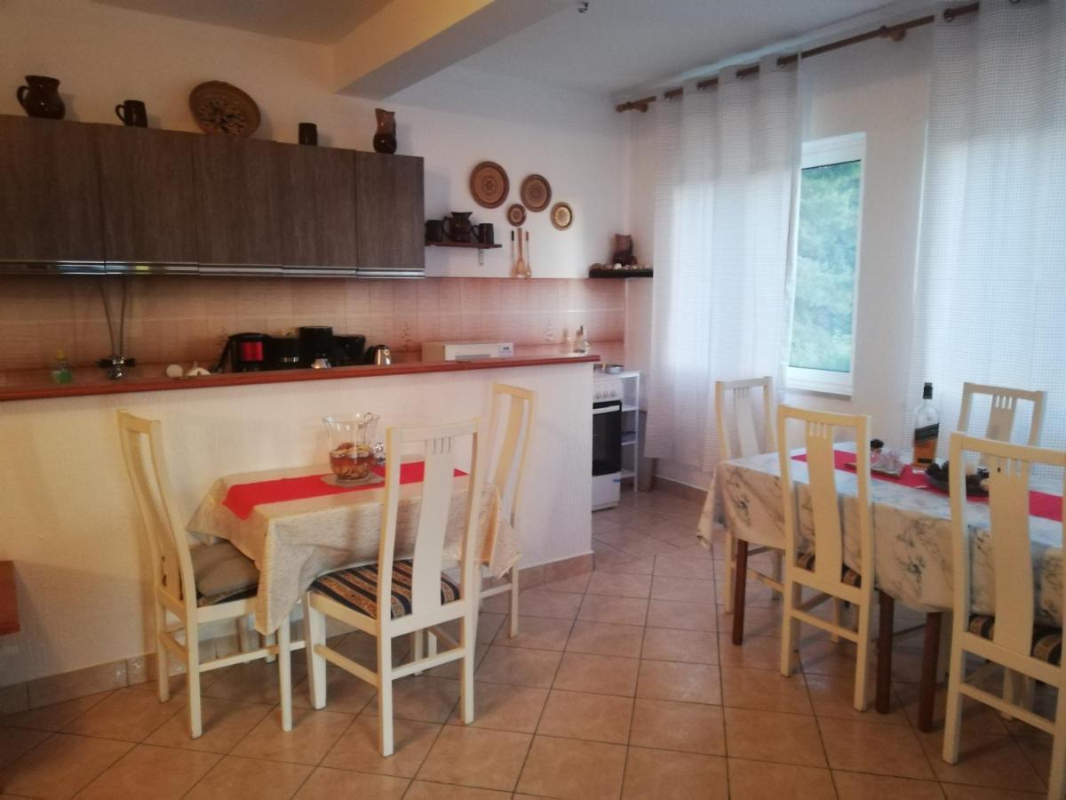 Smjestajni Objekt Padovan Banjol Bagian luar foto